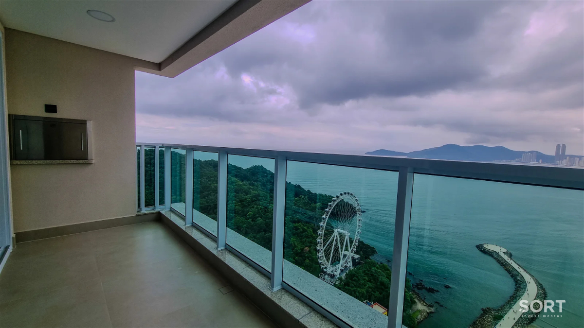 Sacada Apartamento Vista Mar na Barra Norte
