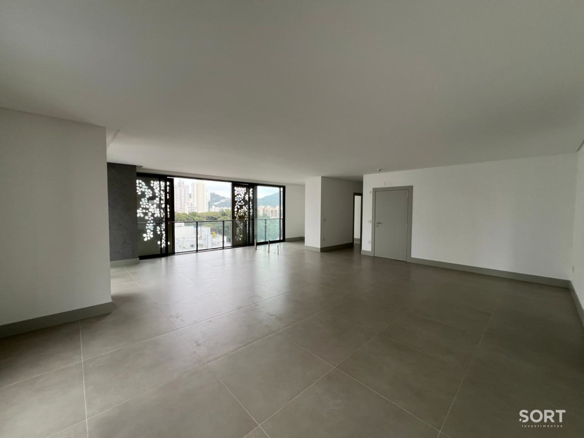 Sala de Estar Apartamento na Barra Norte Edifício Empire