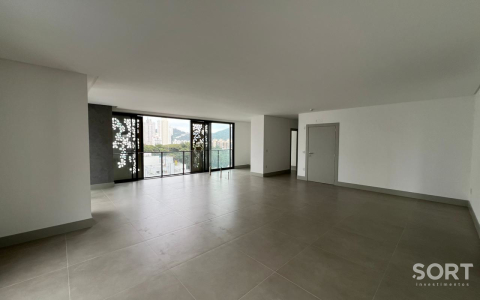 Sala de Estar Apartamento na Barra Norte Edifício Empire