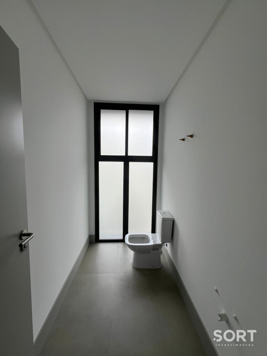 Apartamento na Barra Norte Edifício Empire