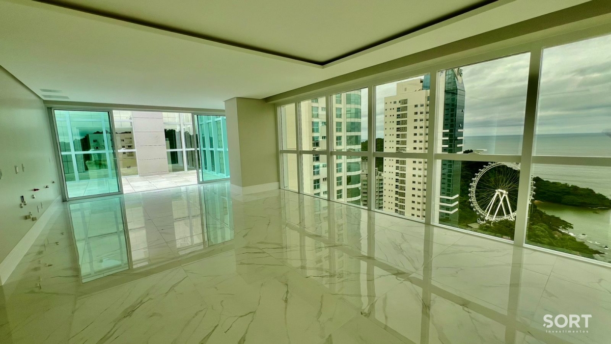 Living Apartamento Cobertura Quadra mar no Edifício Skyline Tower
