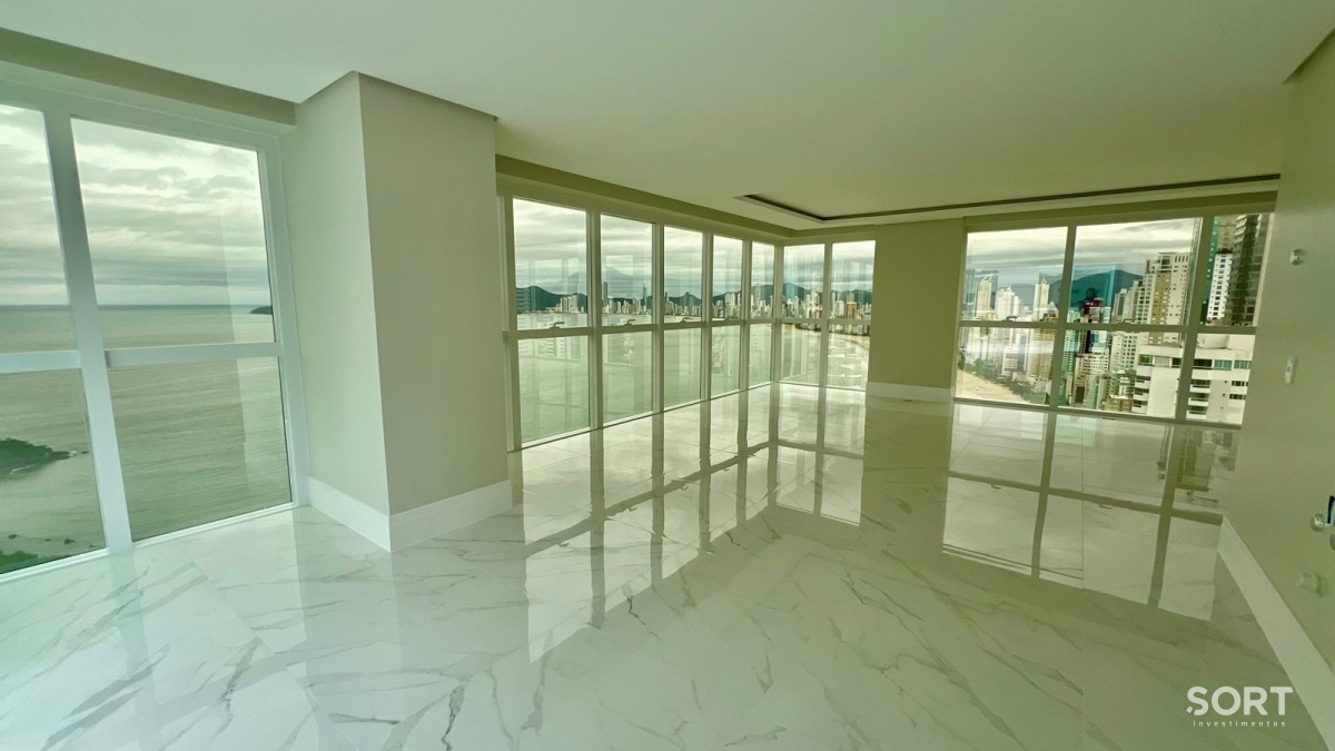Apartamento Cobertura Quadra mar no Edifício Skyline Tower