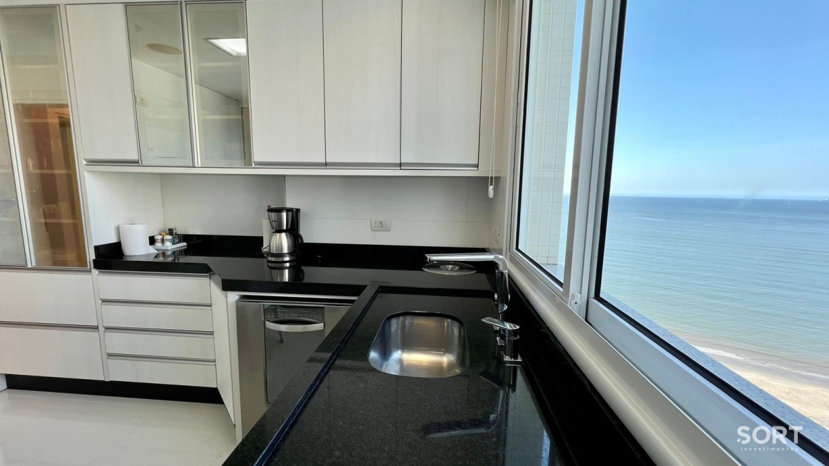 Cozinha Apartamento Vista Mar no Edifício Luar Biasa