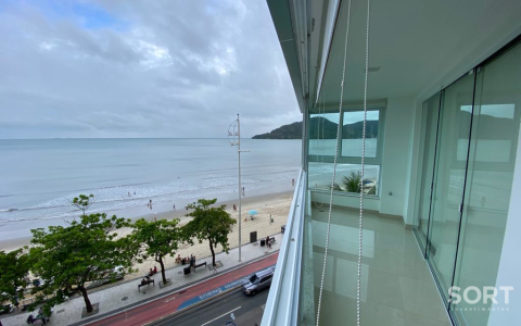 Apartamento Frente Mar no Ed. Barramares