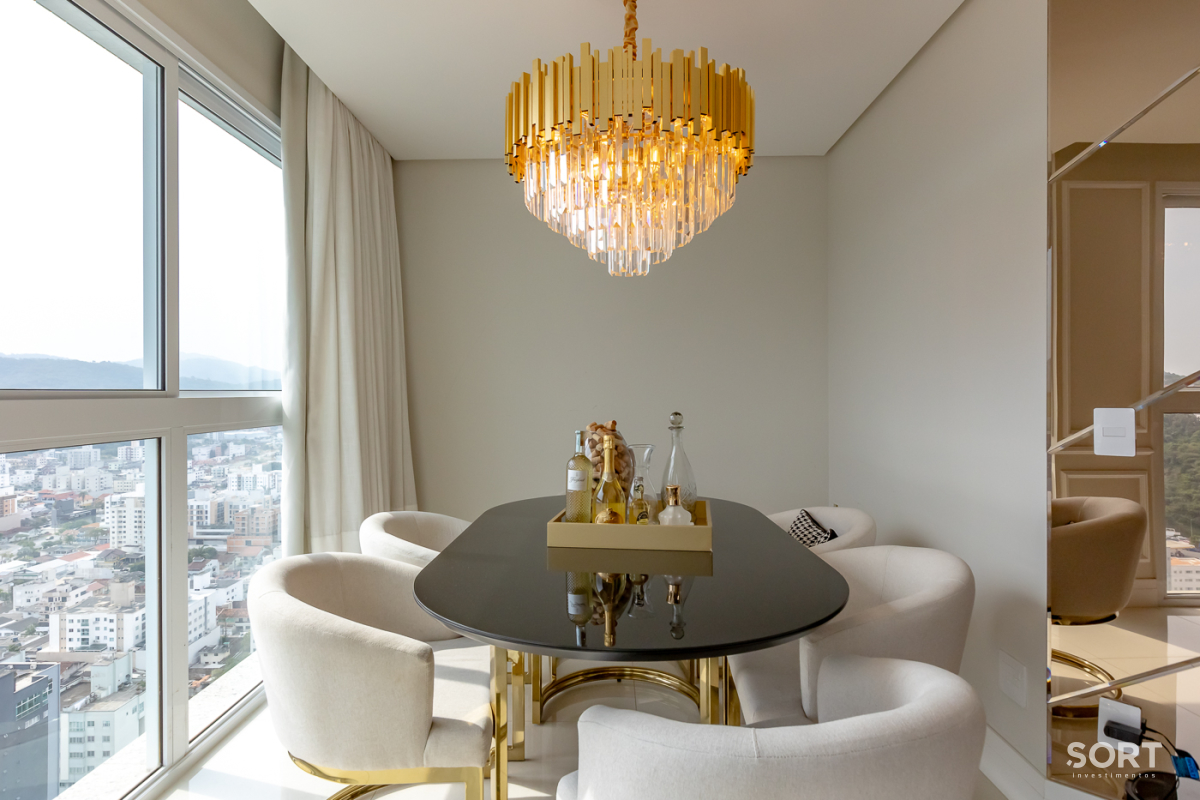 Apartamento Mobiliado no Edifício Falcon Tower