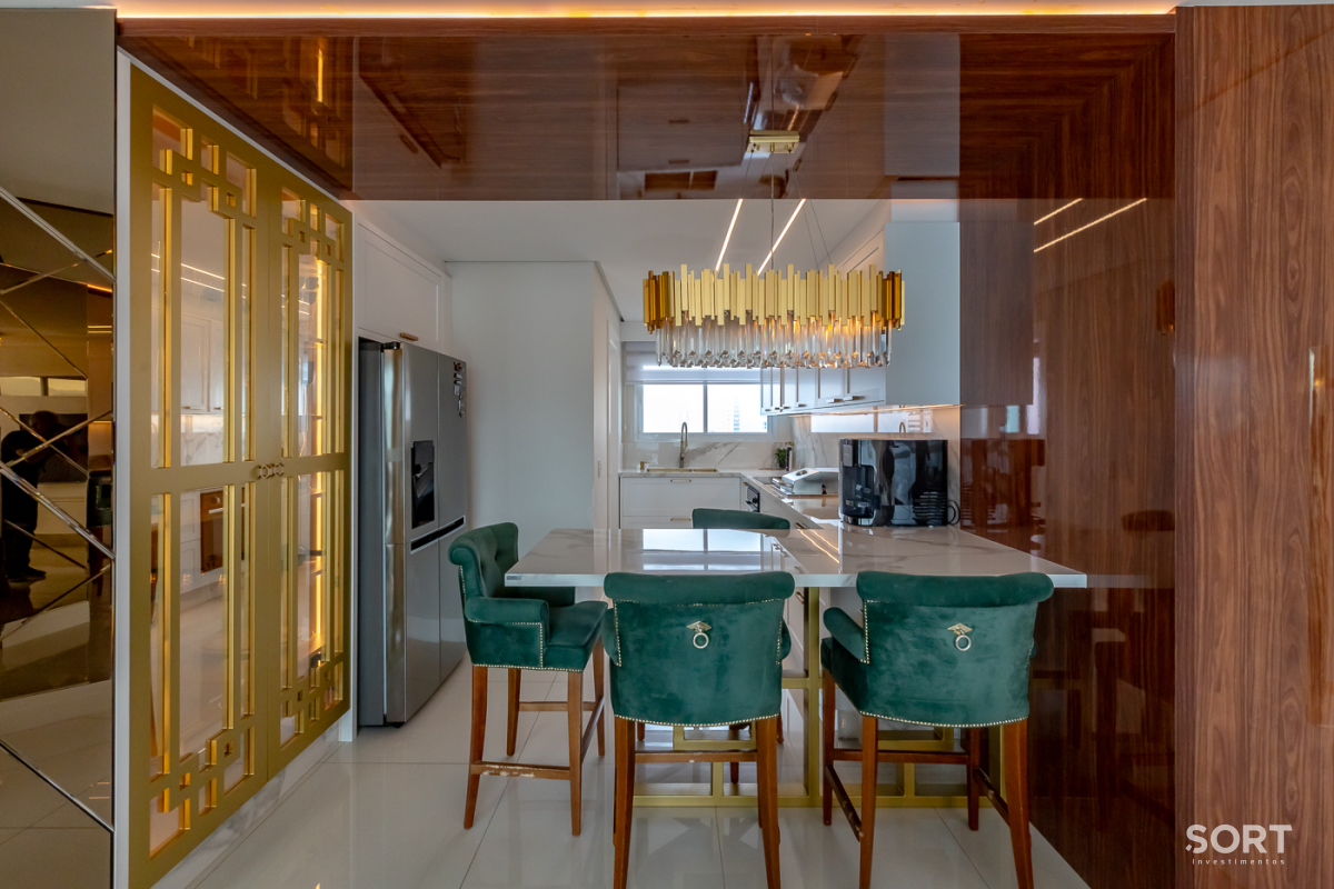 Apartamento Mobiliado no Edifício Falcon Tower