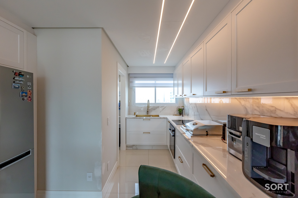 Apartamento Mobiliado no Edifício Falcon Tower