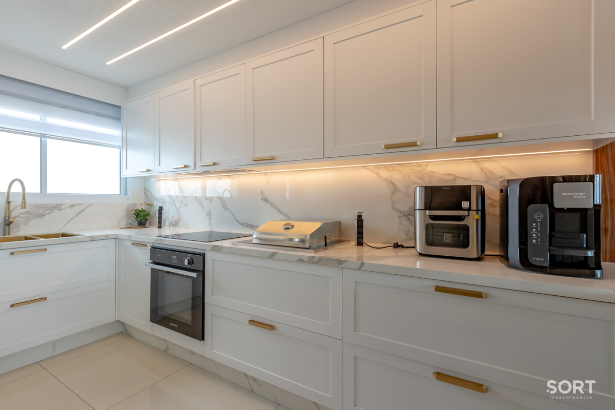 Apartamento Mobiliado no Edifício Falcon Tower
