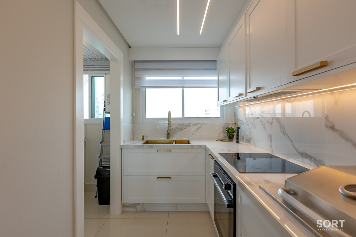 Apartamento Mobiliado no Edifício Falcon Tower
