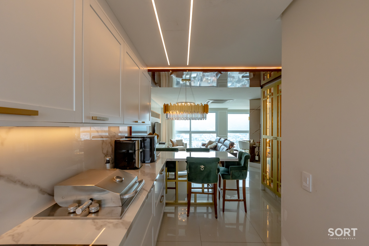 Apartamento Mobiliado no Edifício Falcon Tower