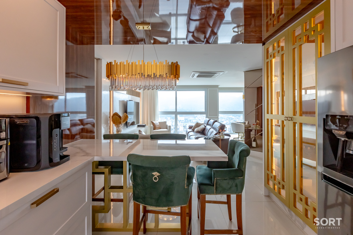 Apartamento Mobiliado no Edifício Falcon Tower