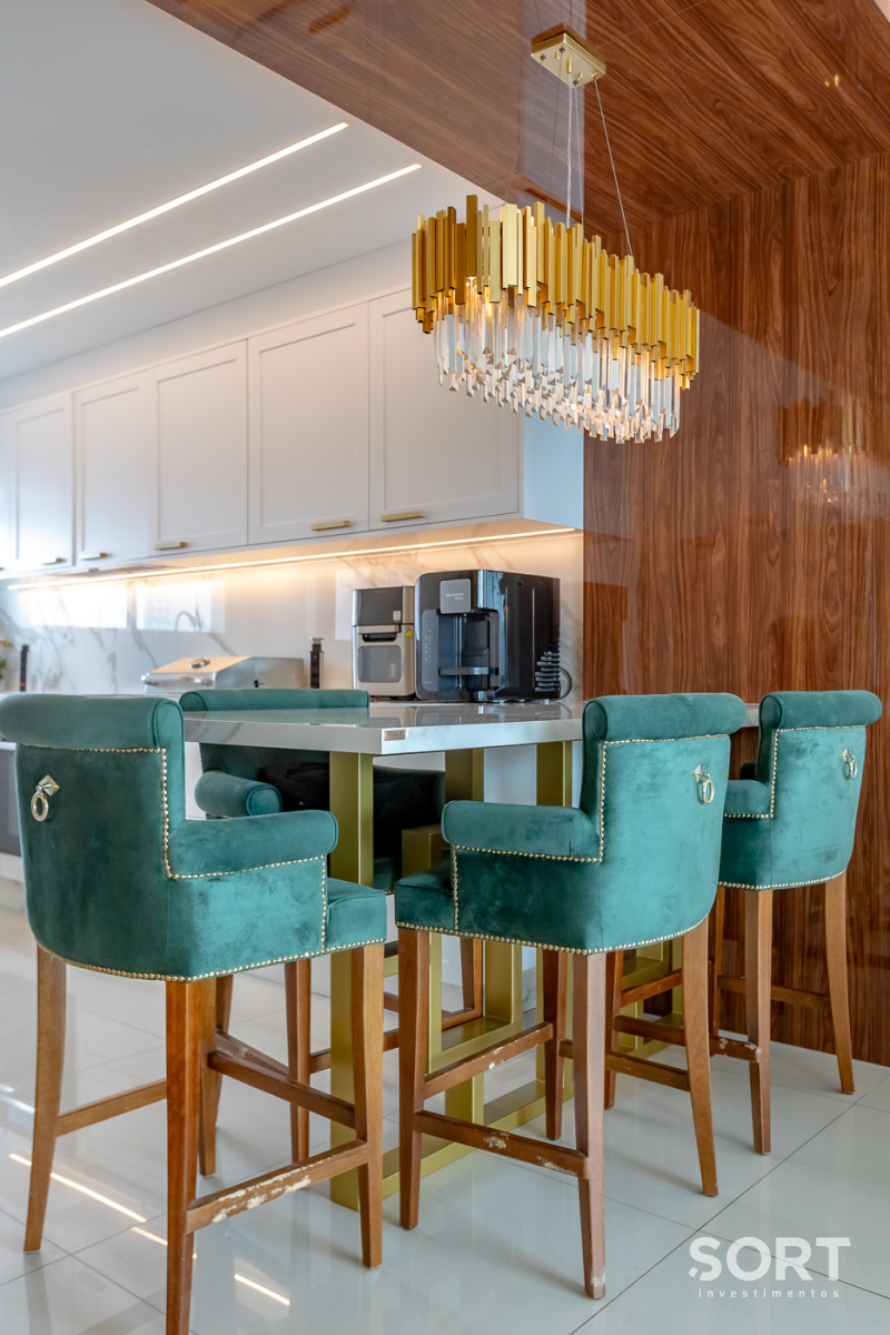 Apartamento Mobiliado no Edifício Falcon Tower