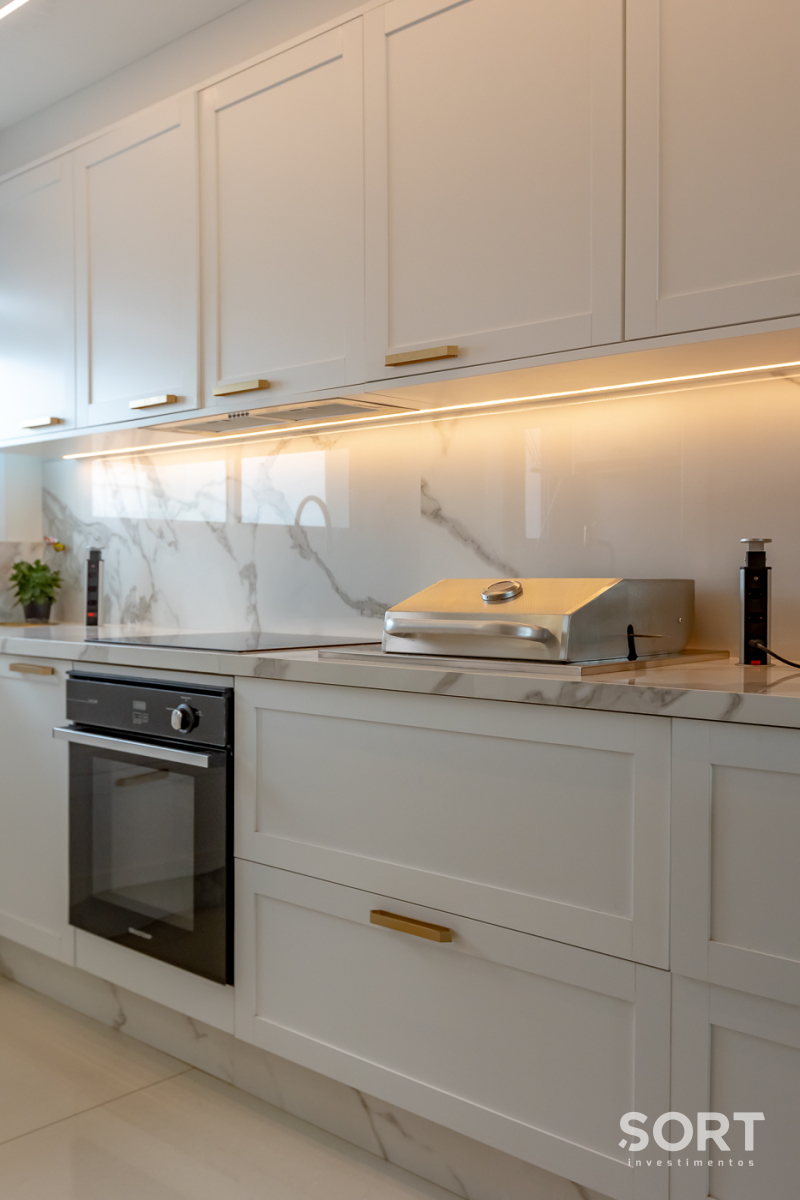 Apartamento Mobiliado no Edifício Falcon Tower