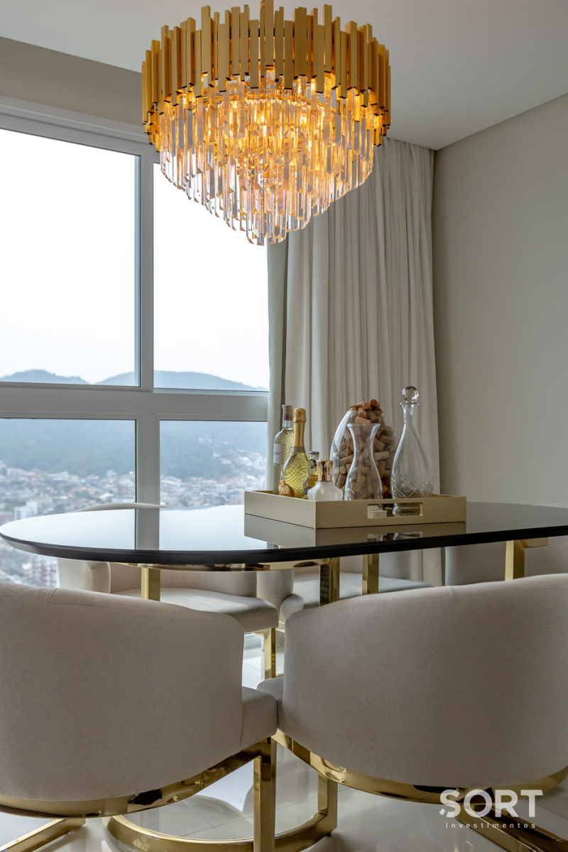 Apartamento Mobiliado no Edifício Falcon Tower