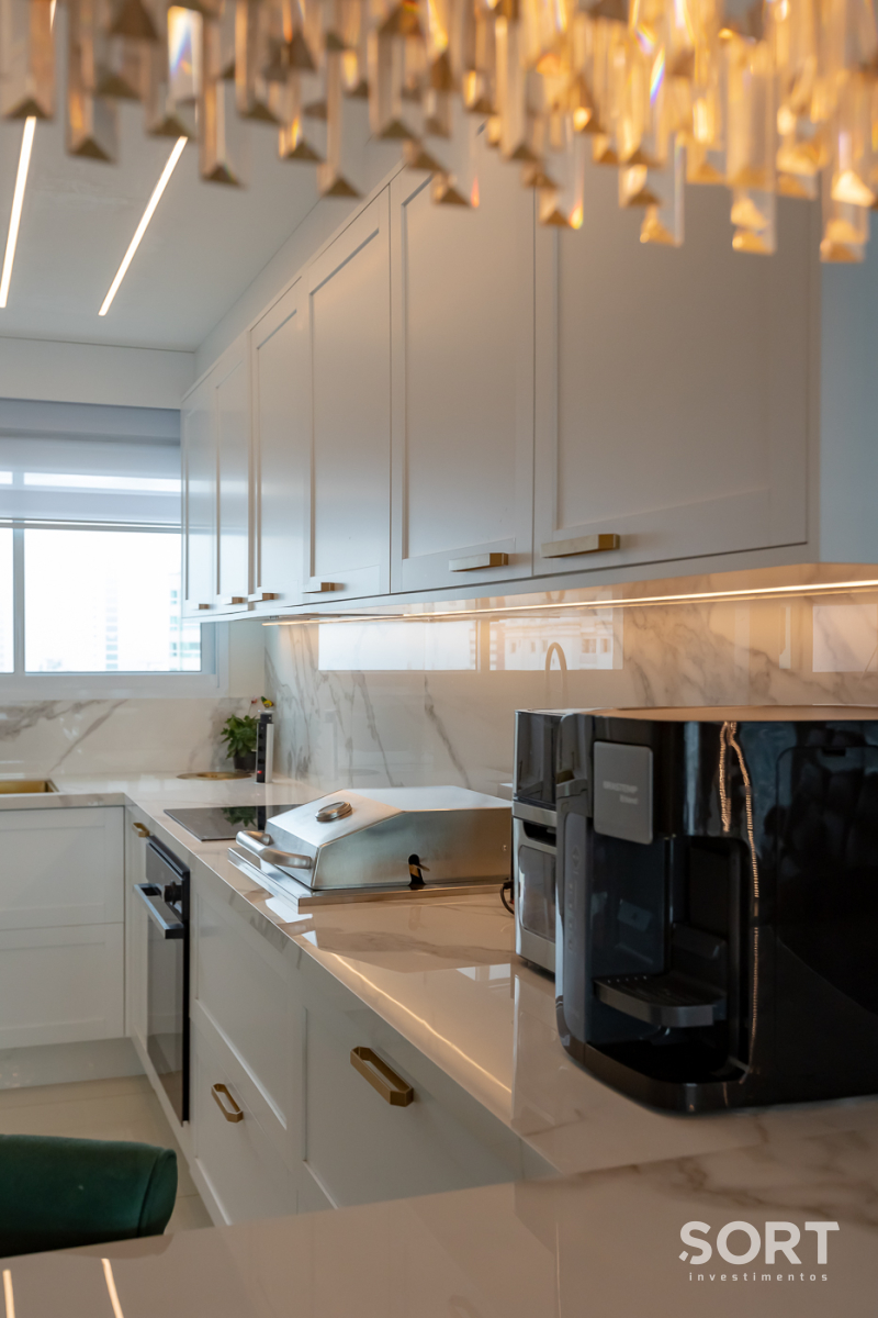 Apartamento Mobiliado no Edifício Falcon Tower