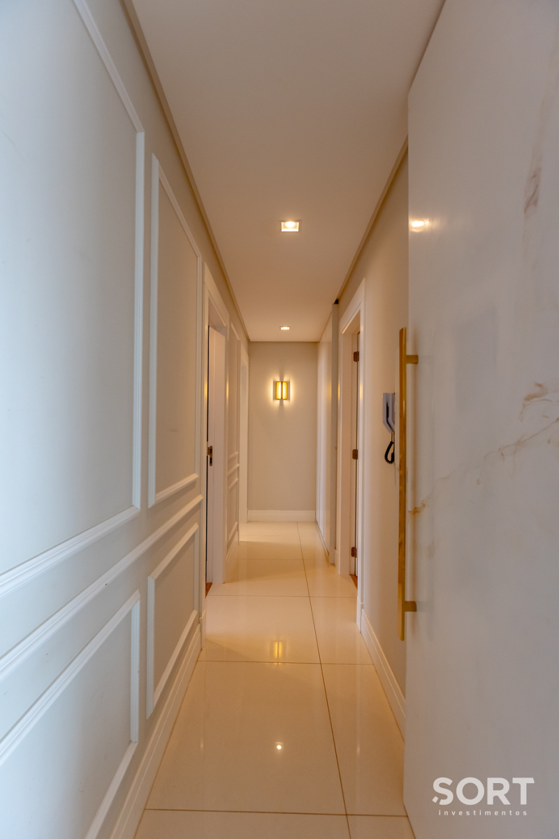 Apartamento Mobiliado no Edifício Falcon Tower