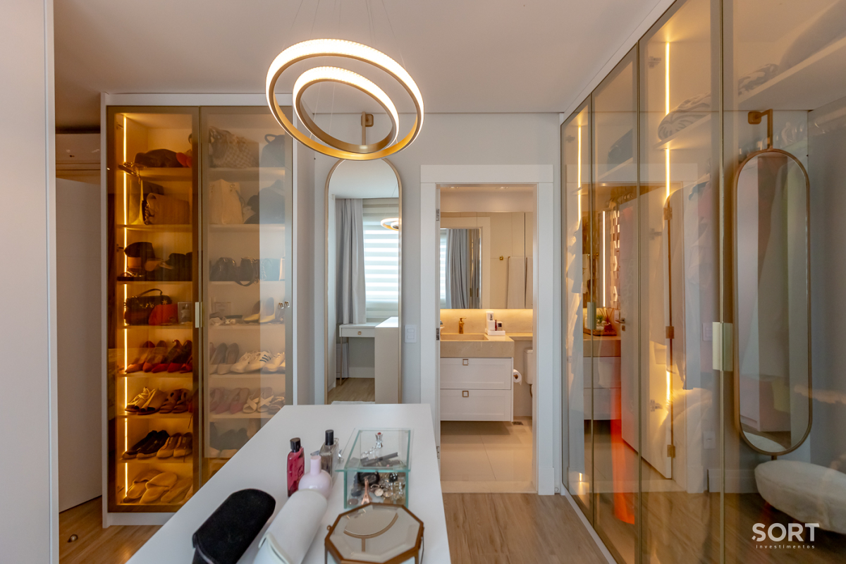 Apartamento Mobiliado no Edifício Falcon Tower