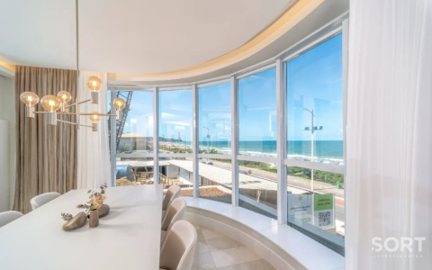 Apartamento Frente Mar no Ed. Quintas do Arpoador