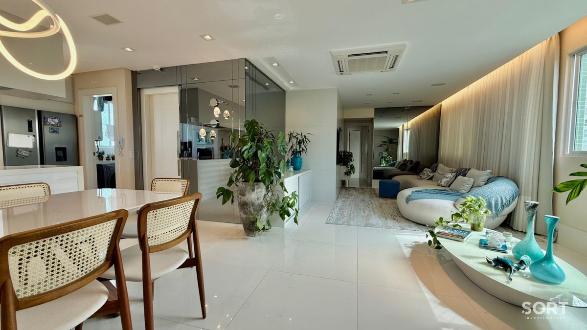 Apartamento no Ed. Elegance Tower com 150m² na Barra Sul em Balneário Camboriú