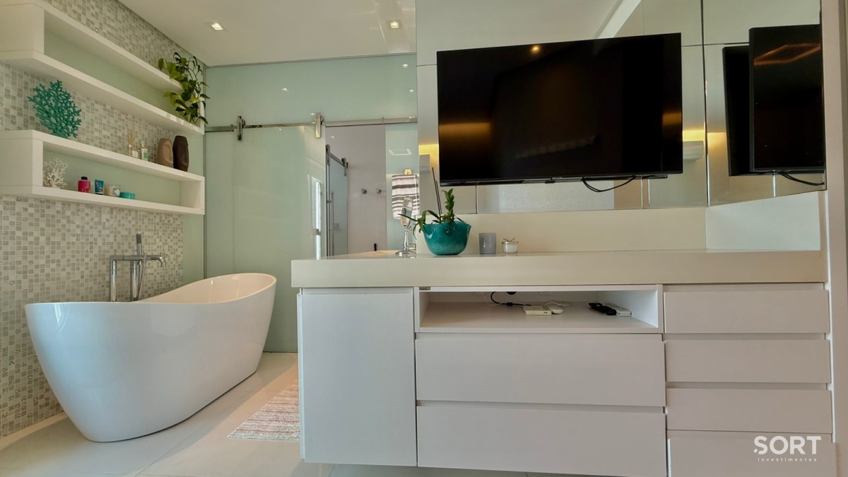 Apartamento no Ed. Elegance Tower com 150m² na Barra Sul em Balneário Camboriú