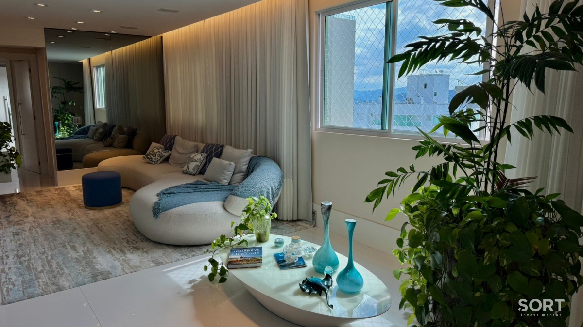 Apartamento no Ed. Elegance Tower com 150m² na Barra Sul em Balneário Camboriú