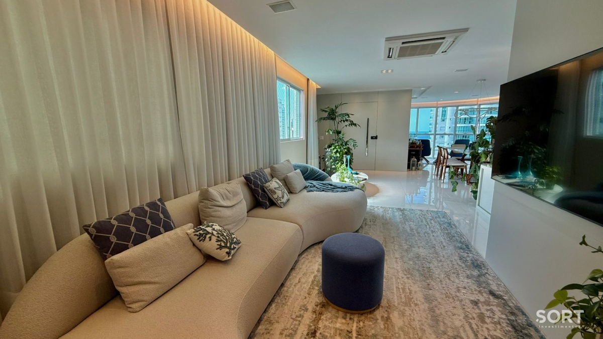 Apartamento no Ed. Elegance Tower com 150m² na Barra Sul em Balneário Camboriú