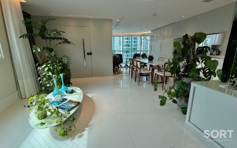 Apartamento no Ed. Elegance Tower com 150m² na Barra Sul em Balneário Camboriú