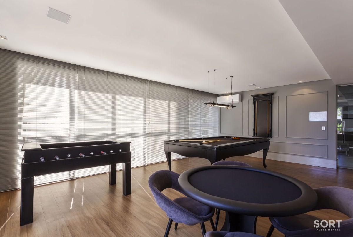 Apartamento à venda no Ed. Ocean Breeze com 167 m² no Centro de Balneário Camboriú