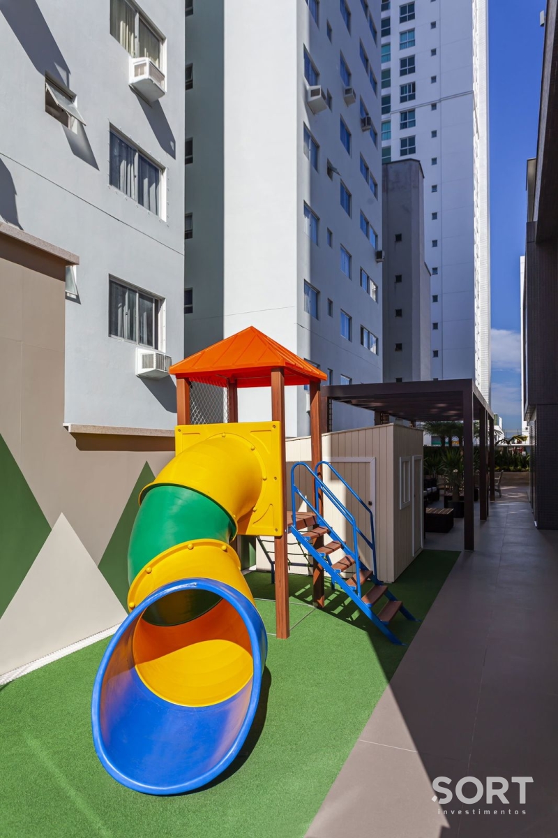 Apartamento à venda no Ed. Ocean Breeze com 167 m² no Centro de Balneário Camboriú