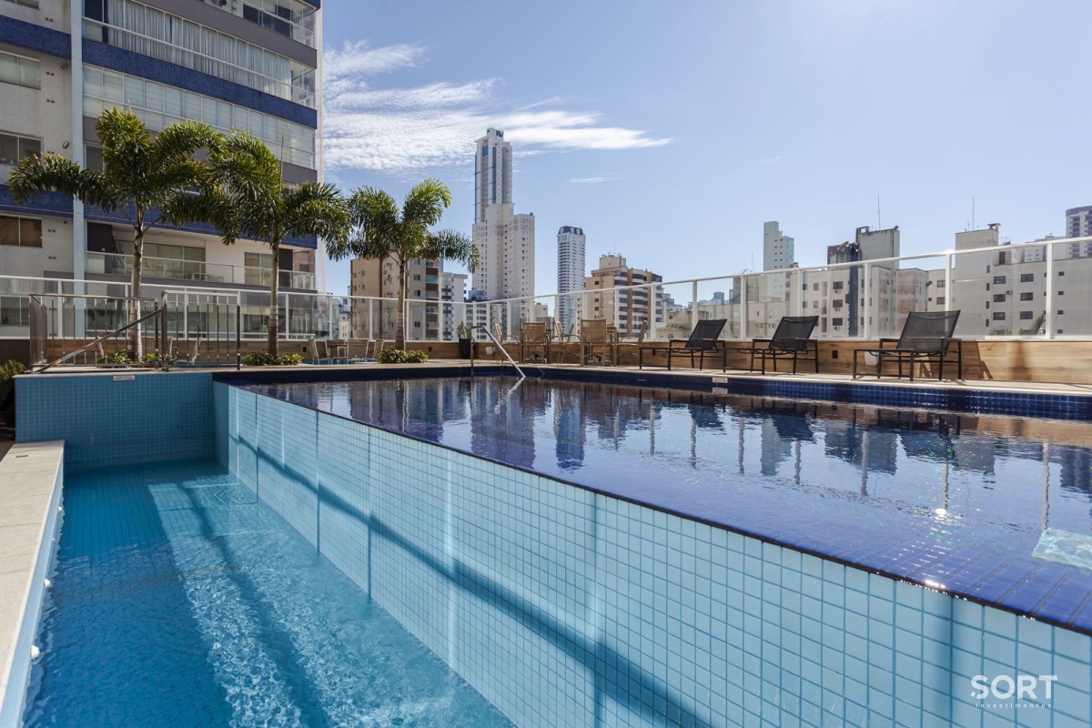 Apartamento à venda no Ed. Ocean Breeze com 167 m² no Centro de Balneário Camboriú