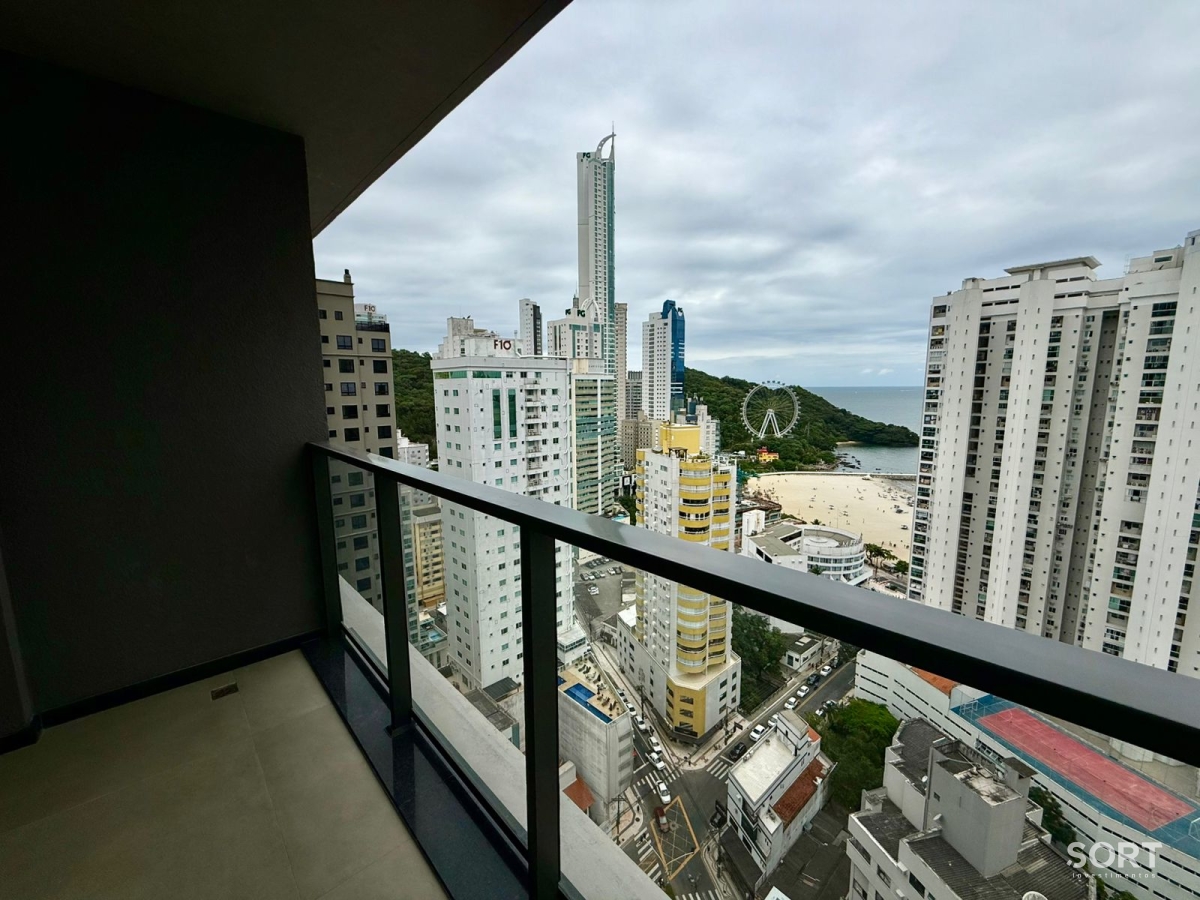 Apartamento para venda no ED. Empire com 3 suítes na Barra Norte