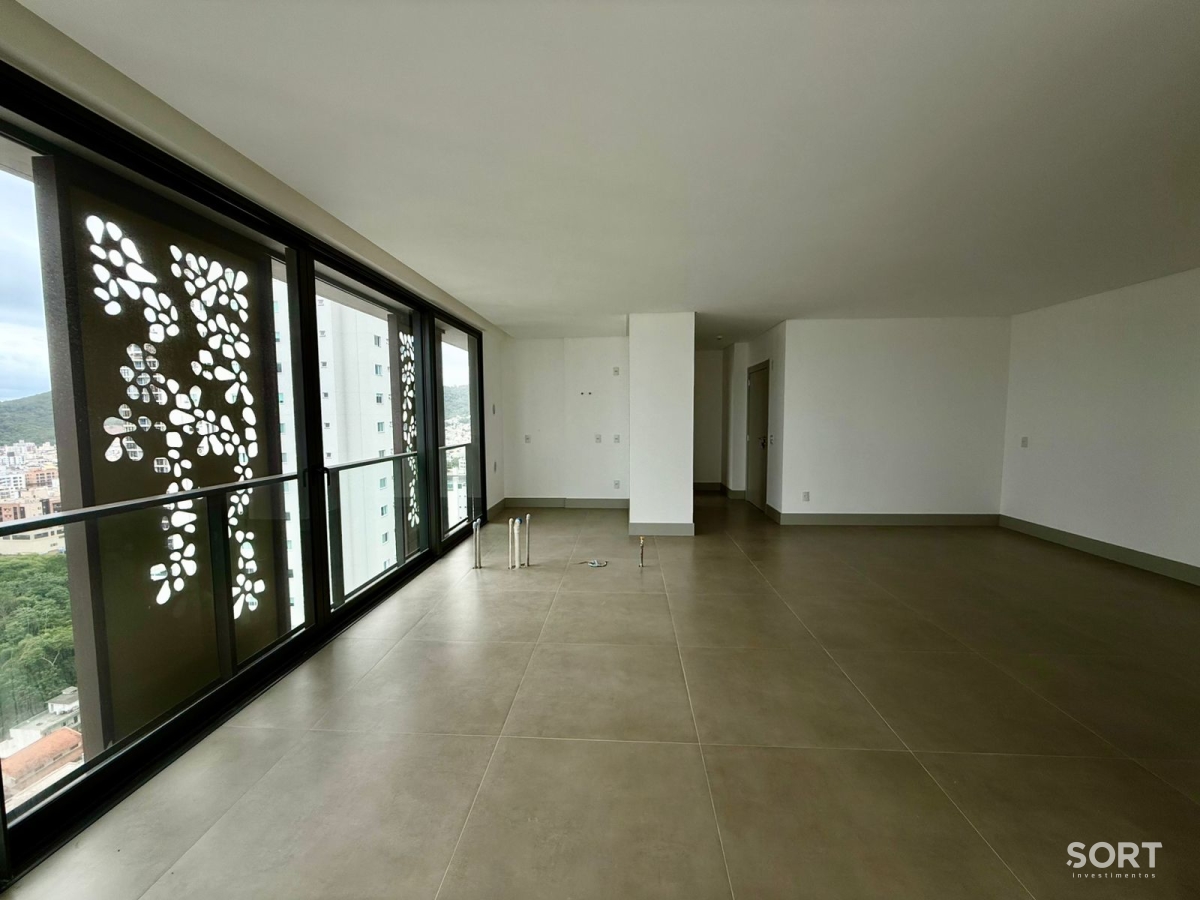 Apartamento para venda no ED. Empire com 3 suítes na Barra Norte