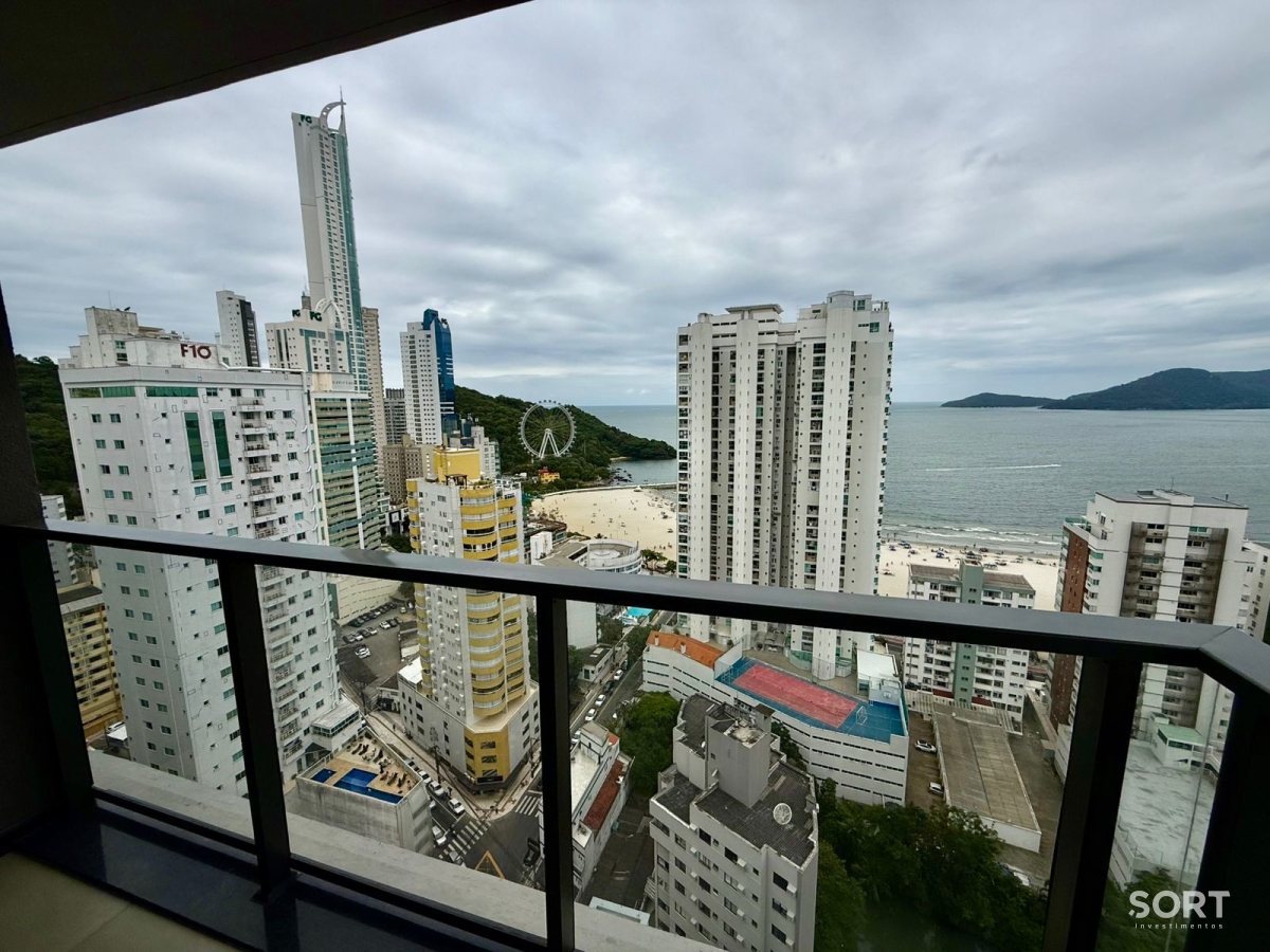 Apartamento para venda no ED. Empire com 3 suítes na Barra Norte
