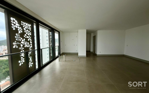 Apartamento para venda no ED. Empire com 3 suítes na Barra Norte