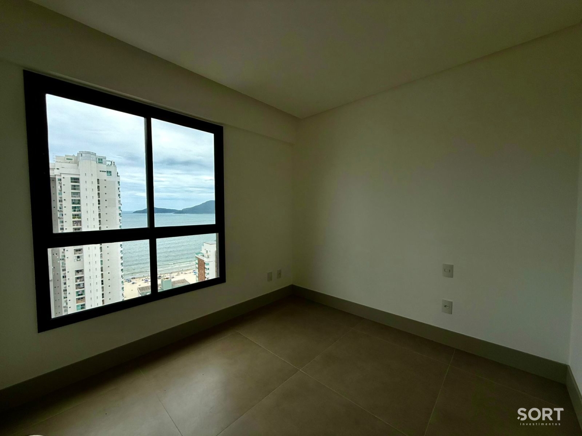Apartamento para venda no ED. Empire com 3 suítes na Barra Norte