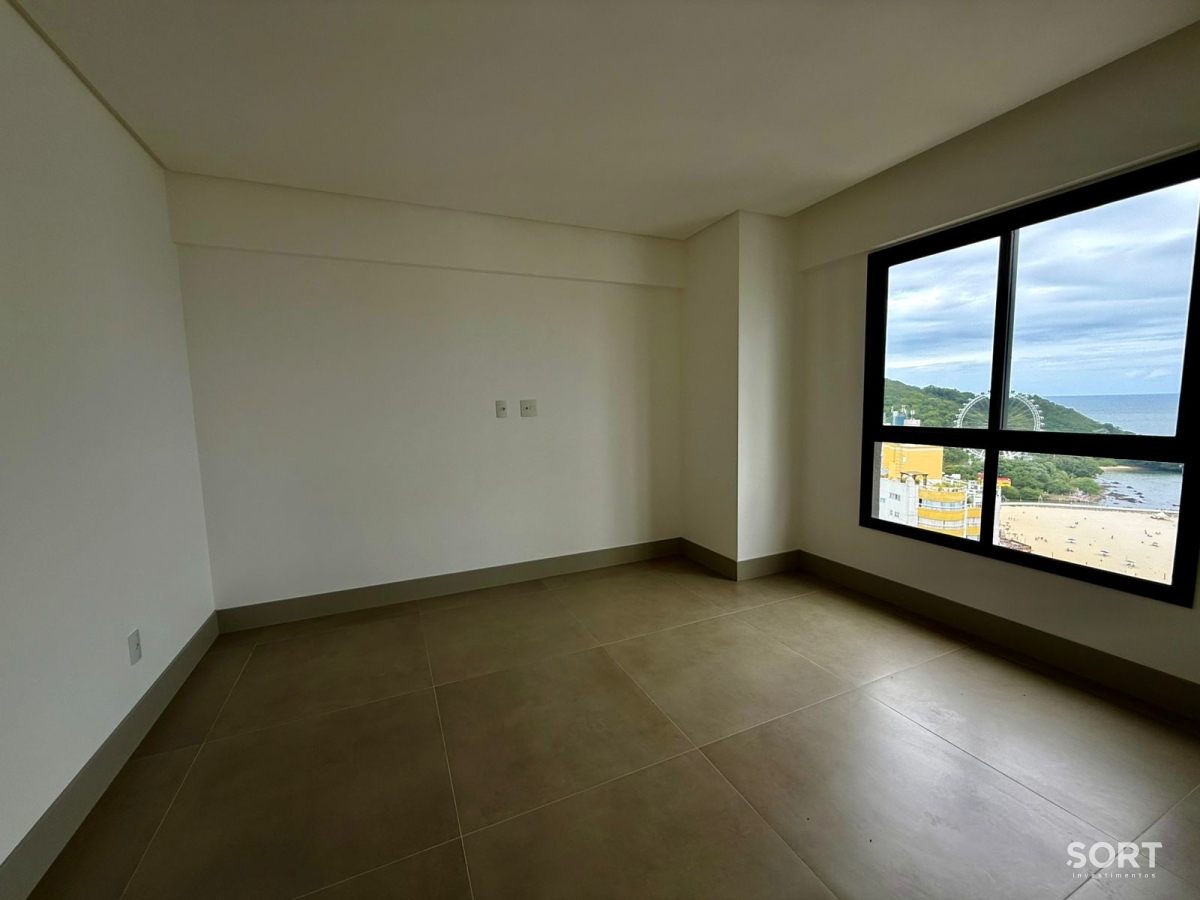 Apartamento para venda no ED. Empire com 3 suítes na Barra Norte