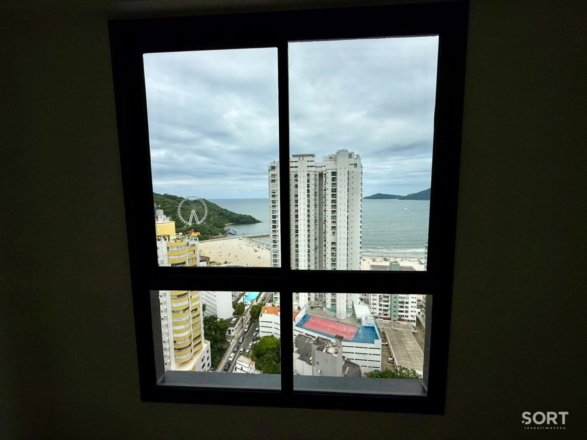 Apartamento para venda no ED. Empire com 3 suítes na Barra Norte