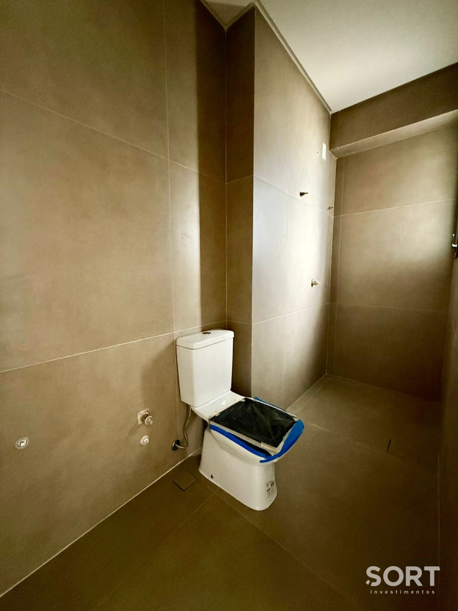 Apartamento para venda no ED. Empire com 3 suítes na Barra Norte