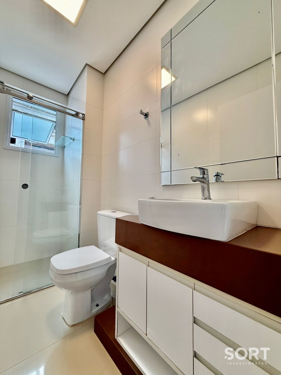 Apartamento para locação  no Ed. Celebration na Barra Sul