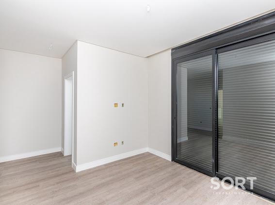 Casa no Condomínio Reserva com 3 Suítes, 4 vagas de garagem, piscina  em Balneário Camboriú