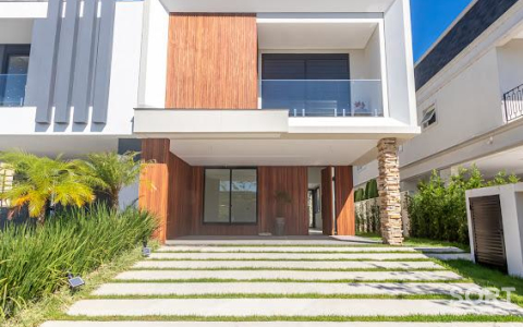 Casa no Condomínio Reserva com 3 Suítes, 4 vagas de garagem, piscina  em Balneário Camboriú