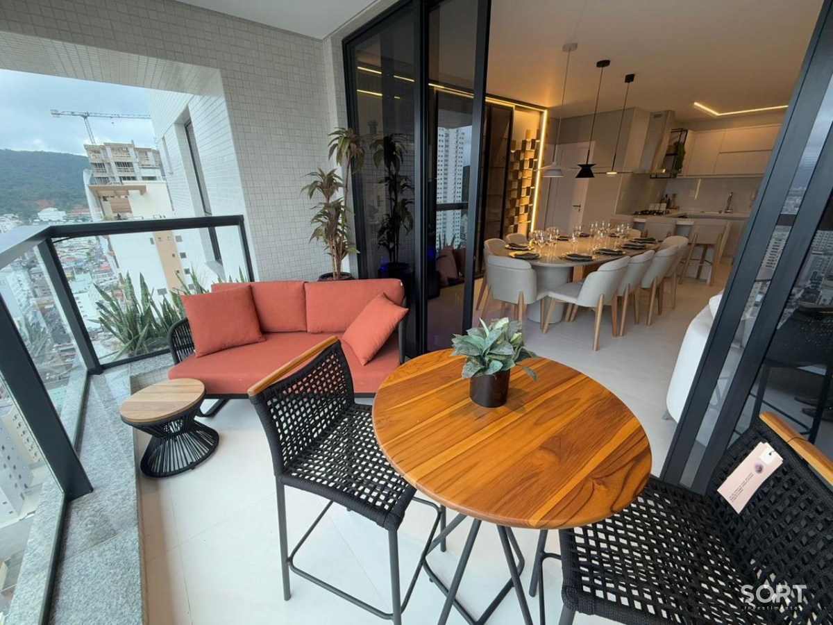 Apartamento no edifício Tesla Residencial mobiliado em Balneário Camboriú