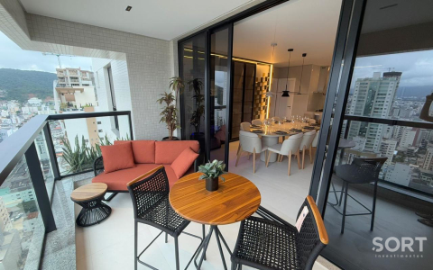Apartamento no edifício Tesla Residencial mobiliado em Balneário Camboriú