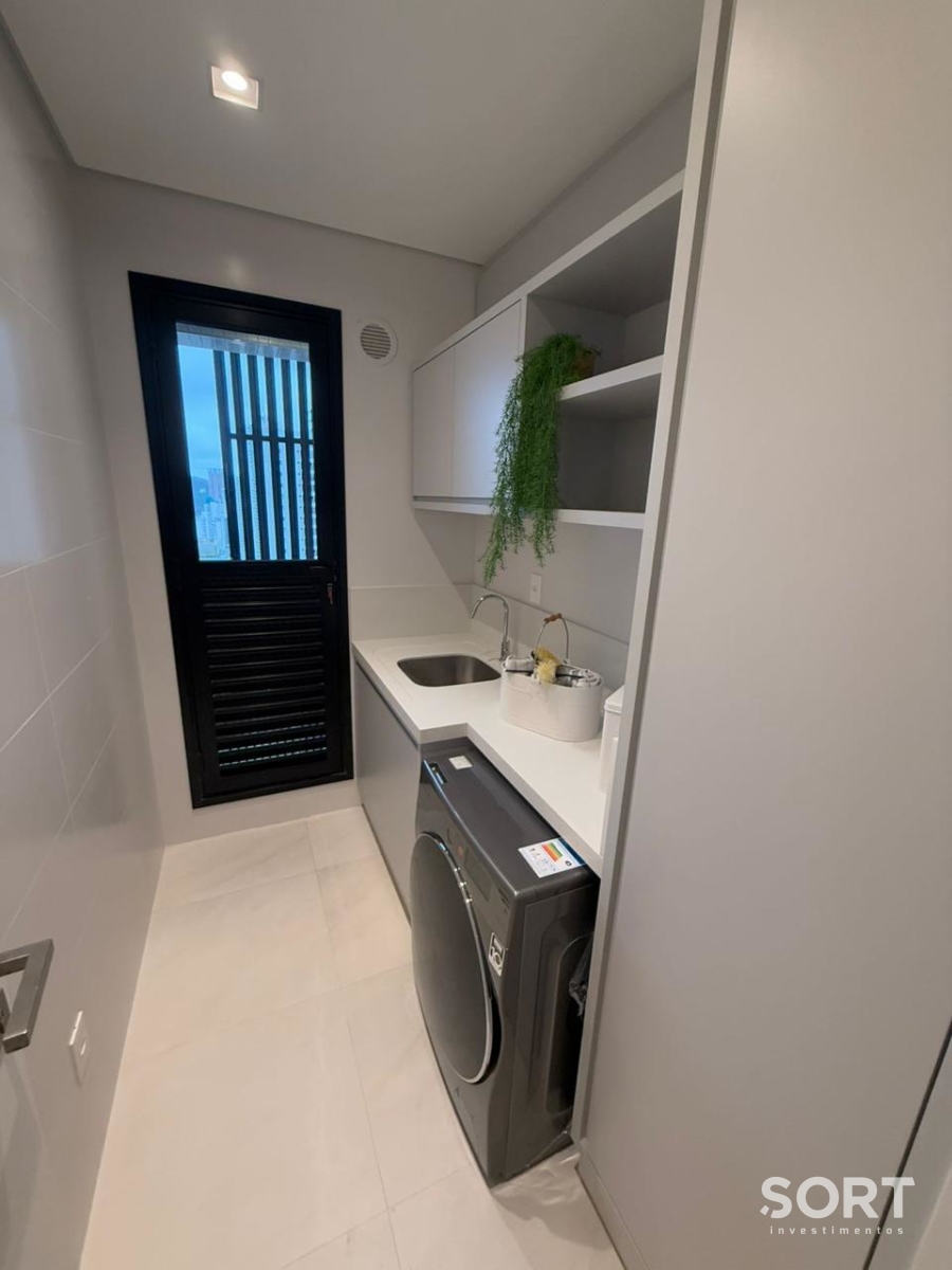 Apartamento no edifício Tesla Residencial mobiliado em Balneário Camboriú