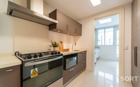 Apartamento no Edifício Metropolis frente mar em Balneário Camboriú