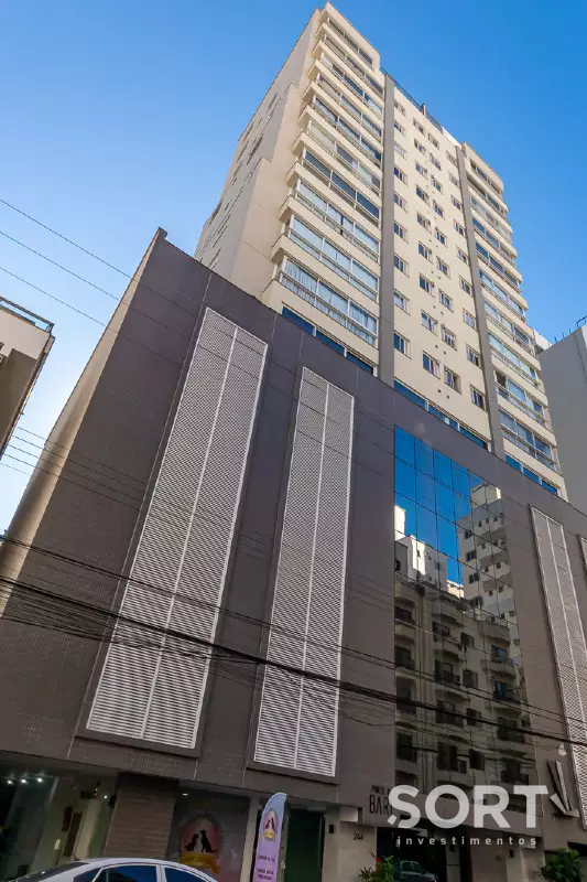 Cobertura Duplex no edifício Porto di Bari com piscina privativa