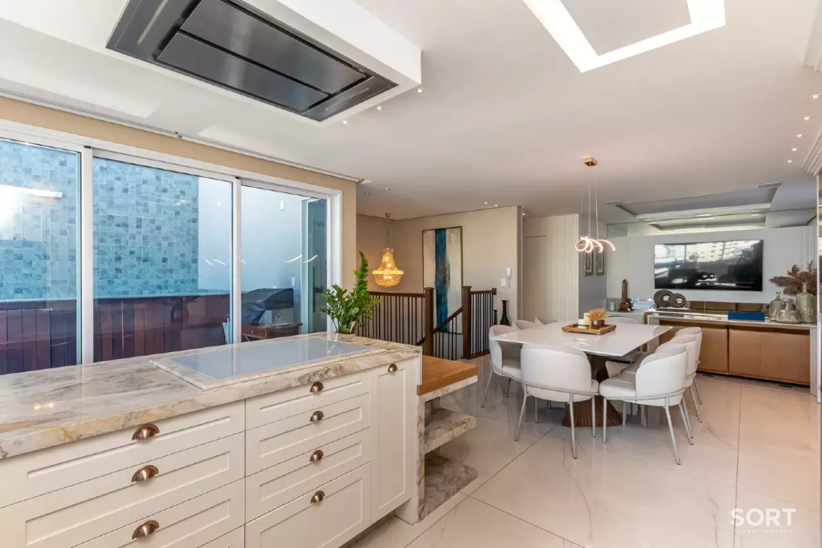 Cobertura Duplex no edifício Porto di Bari com piscina privativa