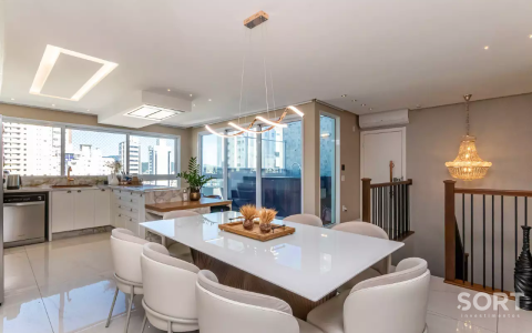 Cobertura Duplex no edifício Porto di Bari com piscina privativa
