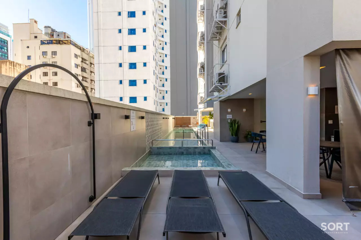 Cobertura Duplex no edifício Porto di Bari com piscina privativa