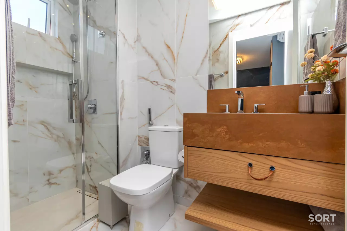 Cobertura Duplex no edifício Porto di Bari com piscina privativa
